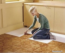 Self-laying vinyl flooring