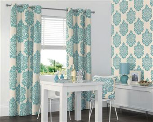 How to choose curtains for wallpaper: color, pattern, texture