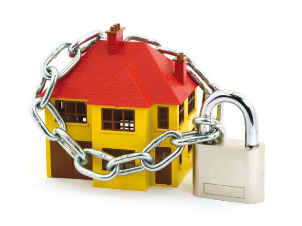 10 tips för att säkerställa säkerheten för lägenheter och hus: sätt att skydda mot tjuvar