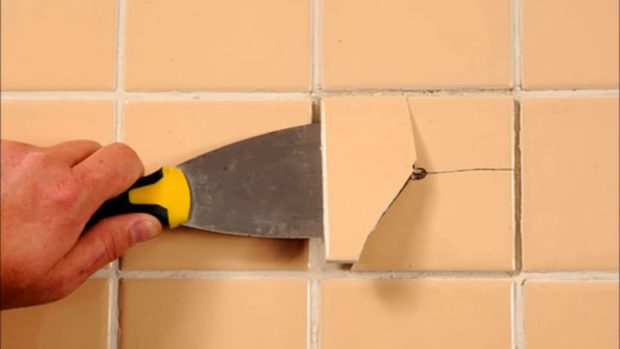 5 façons d'enlever les carreaux du mur et du sol