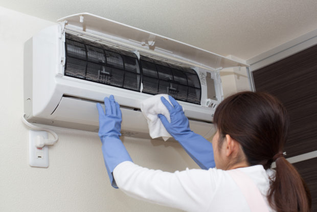 How to clean your home air conditioner yourself - 7 tips