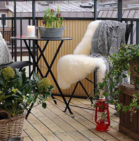 Furniture for balcony and loggia: 7 tips for choosing and arranging