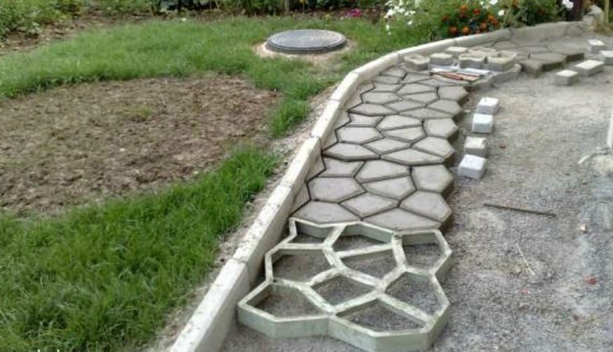 11 tips for choosing shapes and filling garden paths