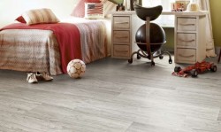 laminate for the floor in the nursery 2