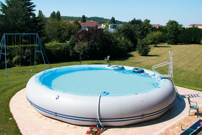 11 tips voor het kiezen en kopen van een opblaasbaar zwembad voor het huisje + foto