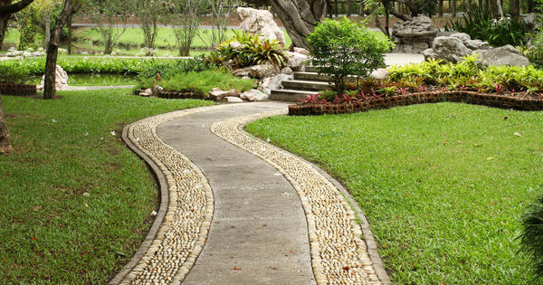14 options / materials to make a garden path from