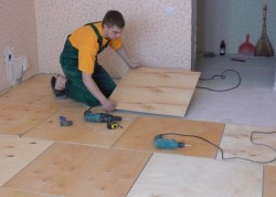 golvutjämning med plywood utan fördröjning 2